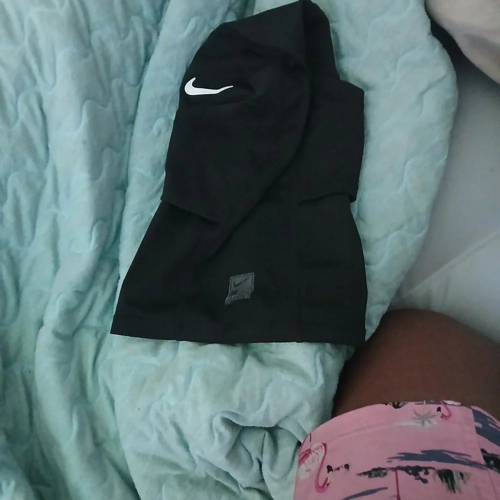 Nike Pro Therma-FIT Hood - Black